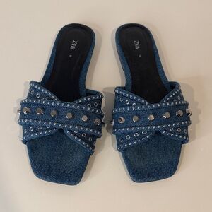 Zara Denim Blue Studded Slide Sandals Women’s size 35 (fits like US 6)